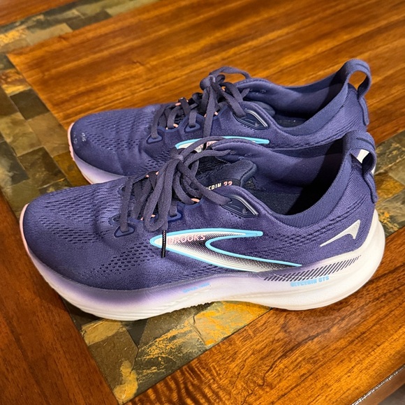 Brooks Women's Glycerin 22 Running Sneakers - Picture 6 of 9
